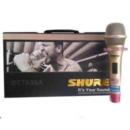 žičani mikrofon za vokal i instrumente shure beta98a pored kutije sa izvođačem