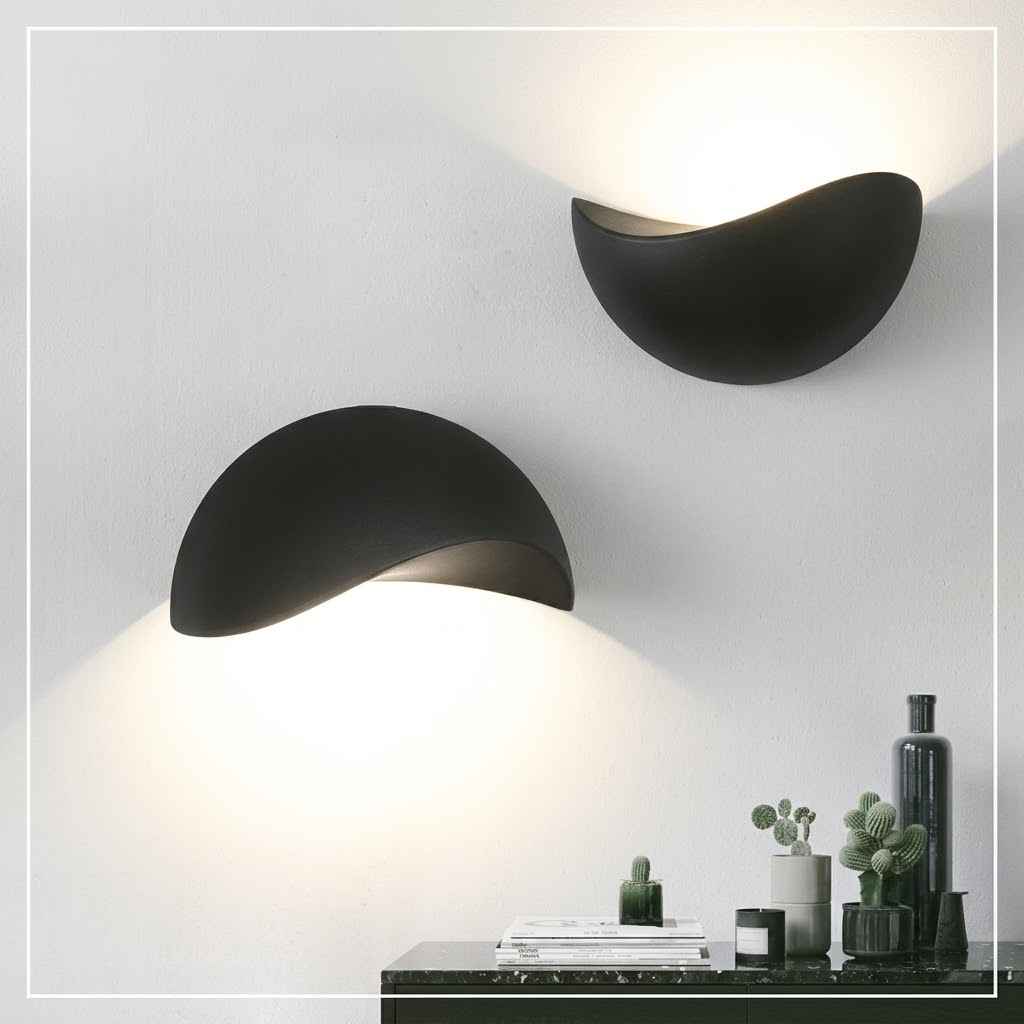 zidna LED lampa polumesec — pregled